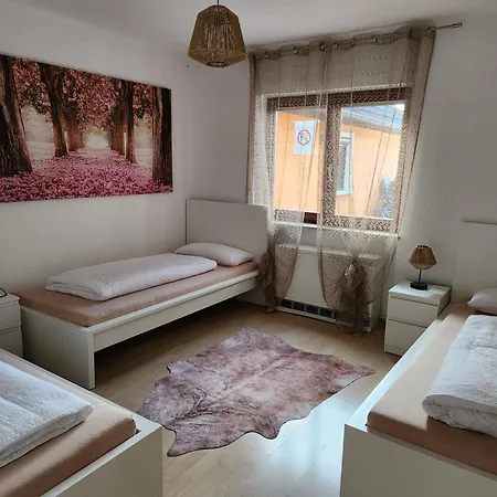 Moon Am Europapark Zentrum 鲁斯特